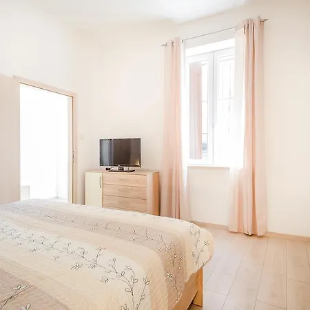 Apartament Ivano *